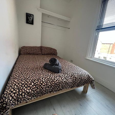 Safari Apartment, Free Parking, 10Min Walk To Blackpool Tower, Sleeps 12 Dış mekan fotoğraf